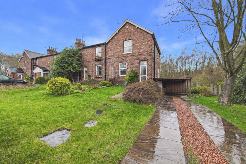 Property photo 1 of 16 Front (Exterior)