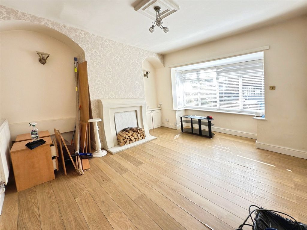 Property photo 3 of 14 Picture No. 01