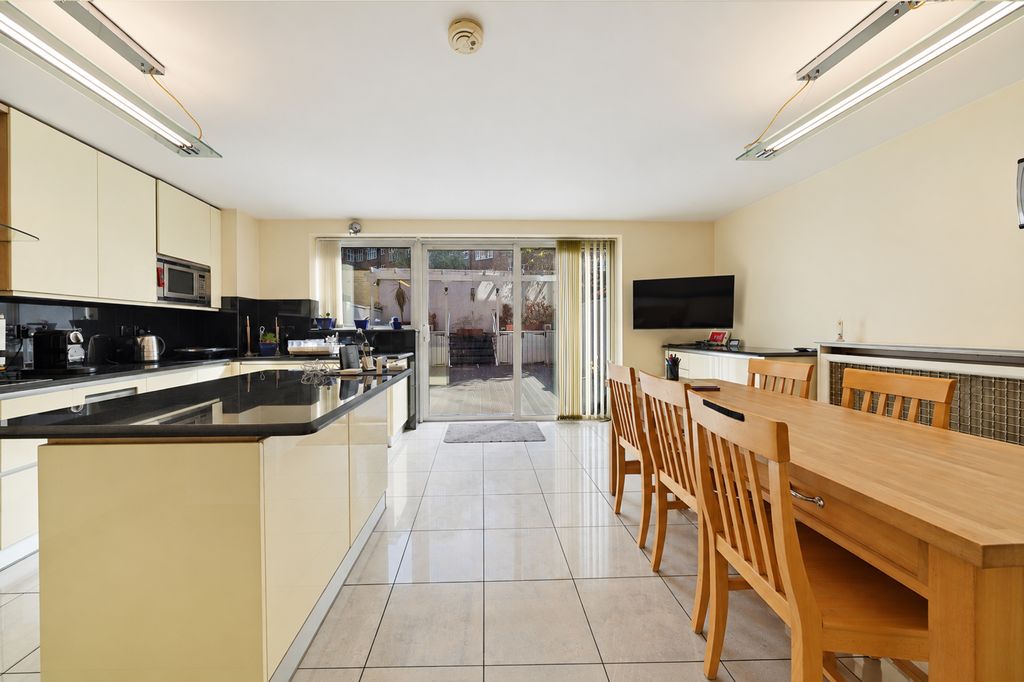 Property photo 1 of 13 Go2Zxp1Ls6Kuprh0Vjd9.Jpg