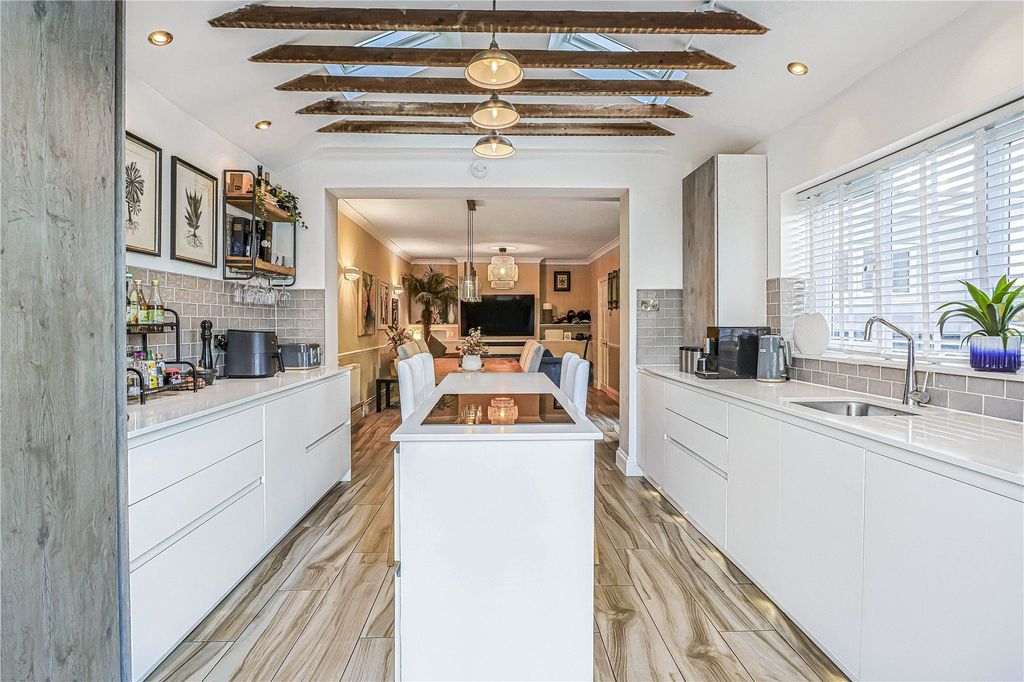 Property photo 3 of 24 Kitchen