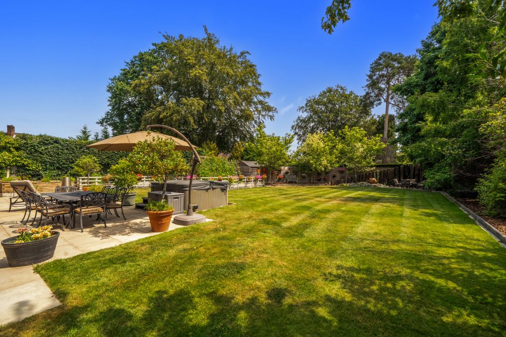 Property photo 2 of 29