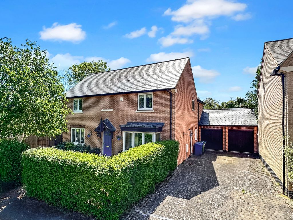 Property photo 2 of 41 00A1E3B149Da4777960B4Dfdc46Ede4738Db85E9
