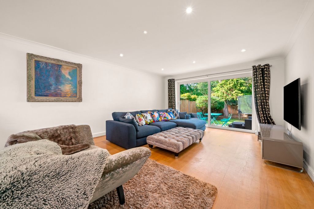 Property photo 3 of 16