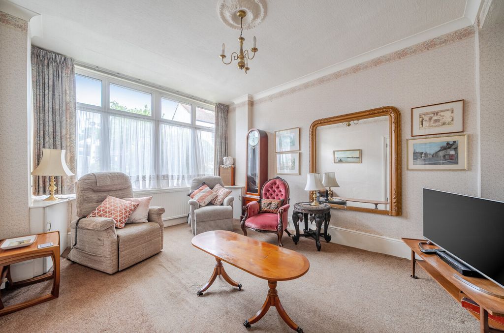 Property photo 2 of 20 1479909-19-6A3430...