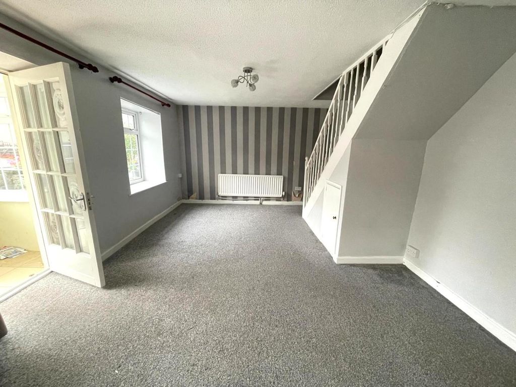 Property photo 3 of 12 Living Room.Jpg