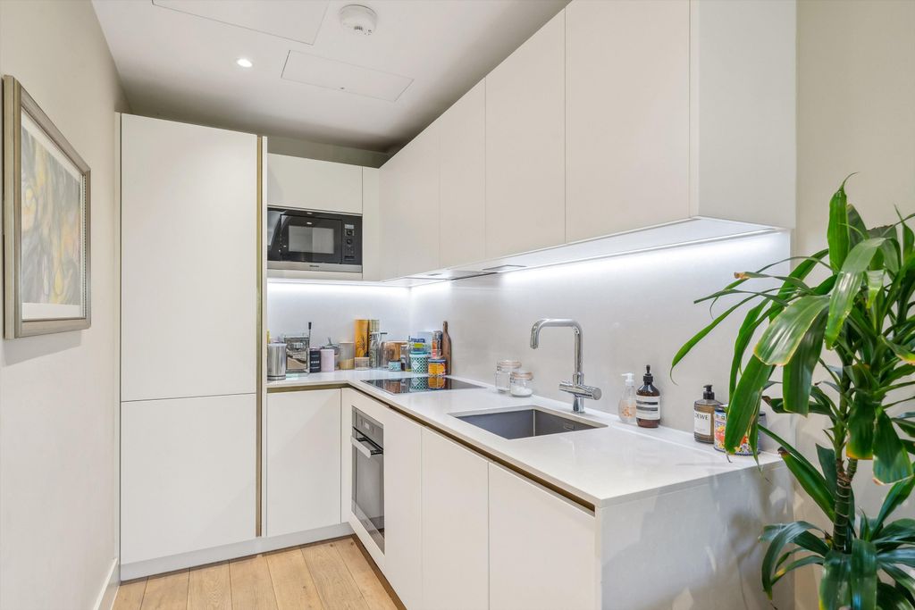 Property photo 3 of 15 Image