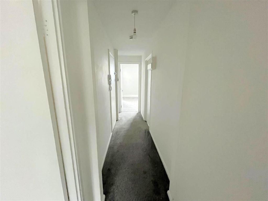 Property photo 3 of 13 Phfnsypw00K8Vbgqz24Uvg.Jpg
