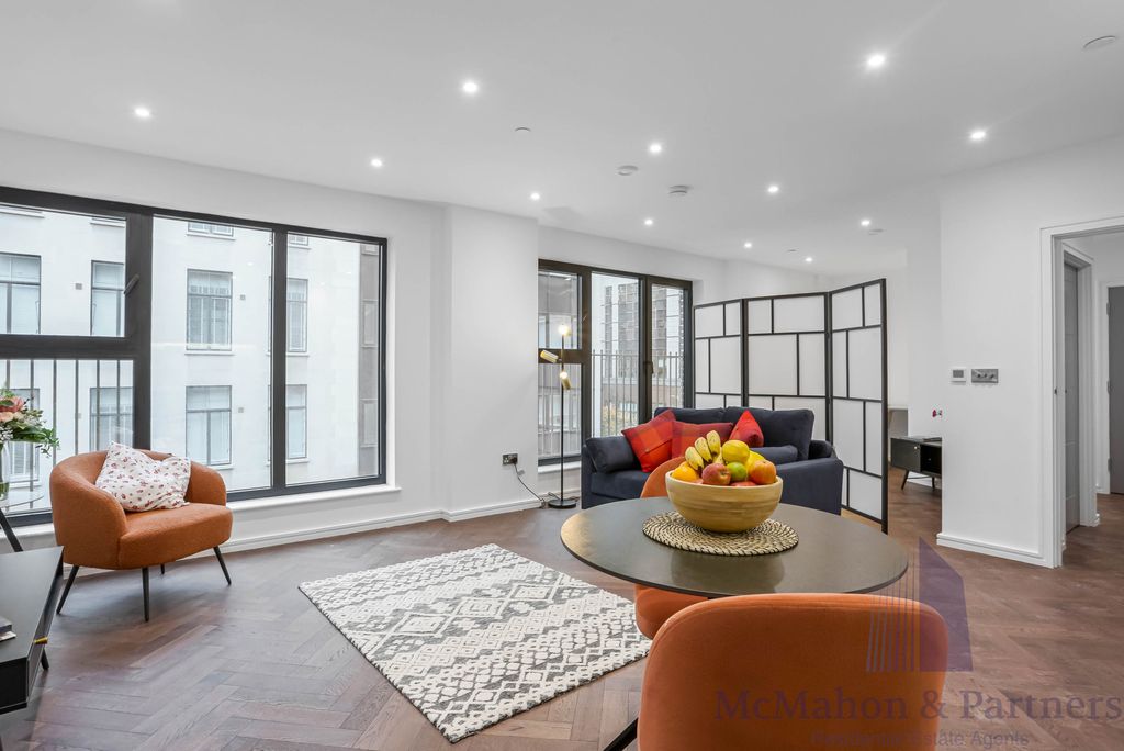 Property photo 3 of 23