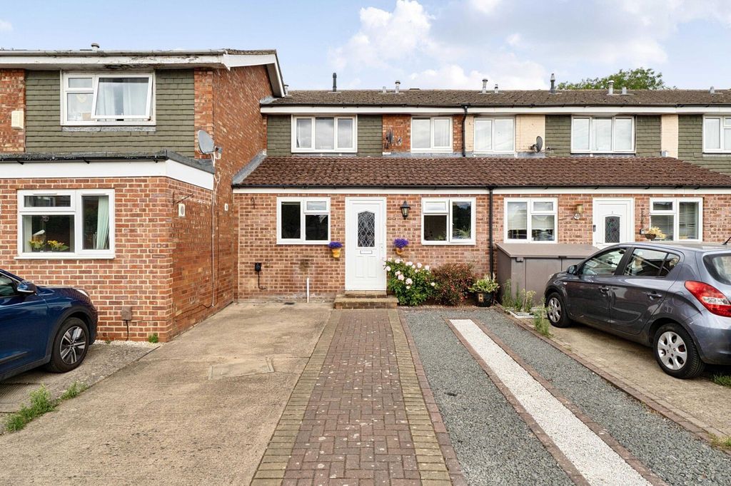 Property photo 1 of 18 External