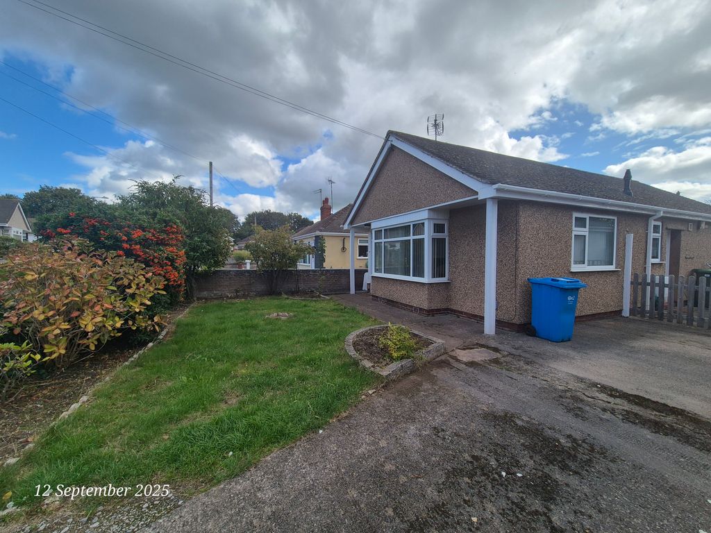 Property photo 2 of 27