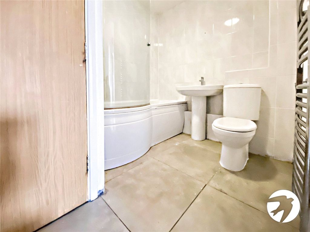 Property photo 3 of 9 Picture No. 24