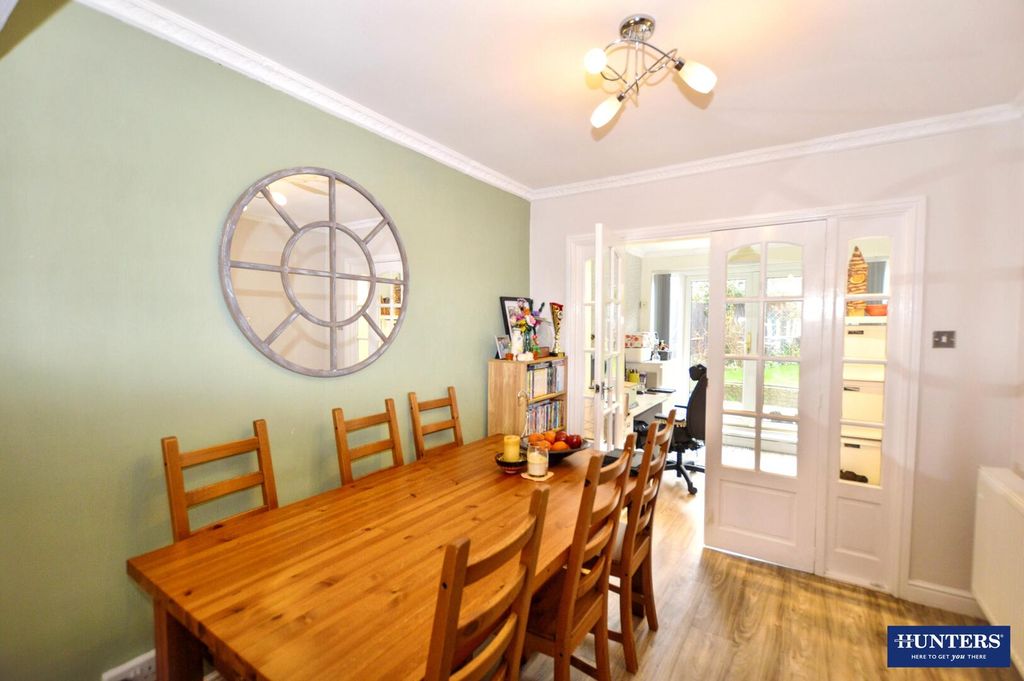 Property photo 3 of 11 Dining Room