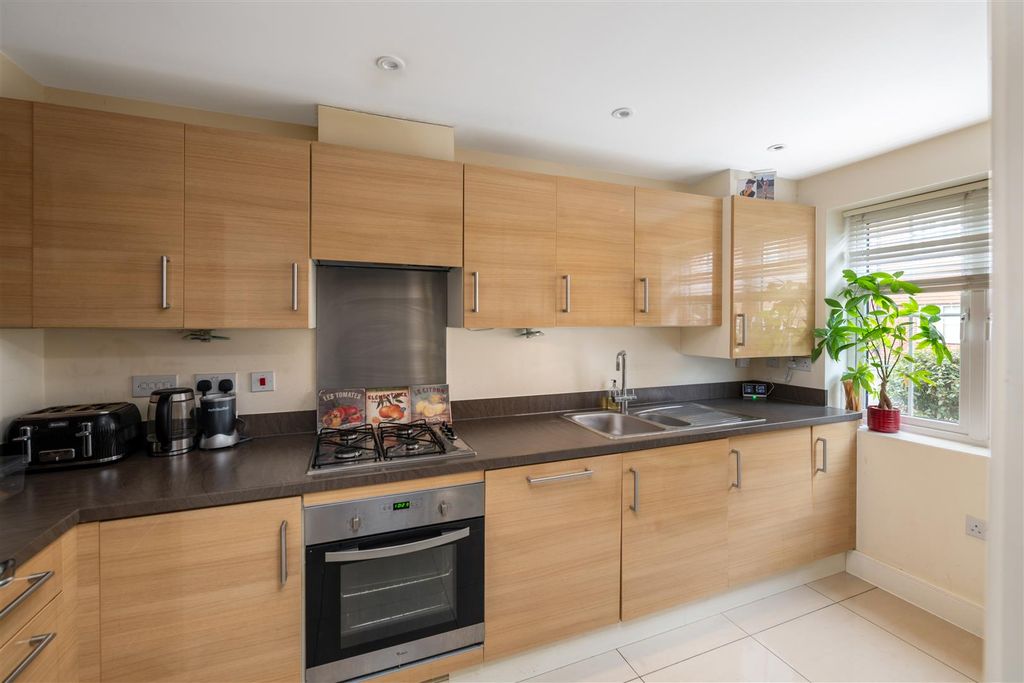 Property photo 3 of 17 7 Blacksmiths Road Internals2.Jpg