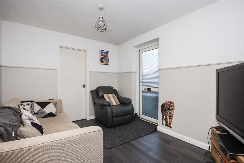 Property photo 2 of 8 Img_1667.Jpg