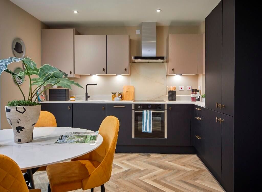 Property photo 3 of 8 Photo 6