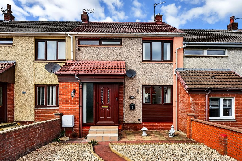 Property photo 1 of 28