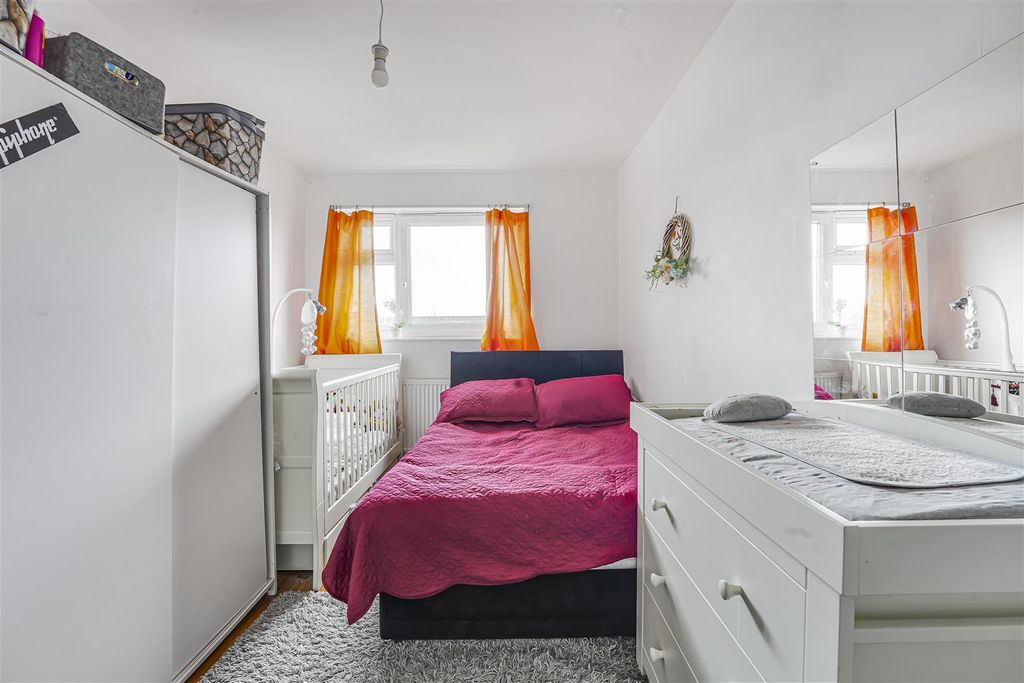Property photo 3 of 7 Ped07121.Jpg
