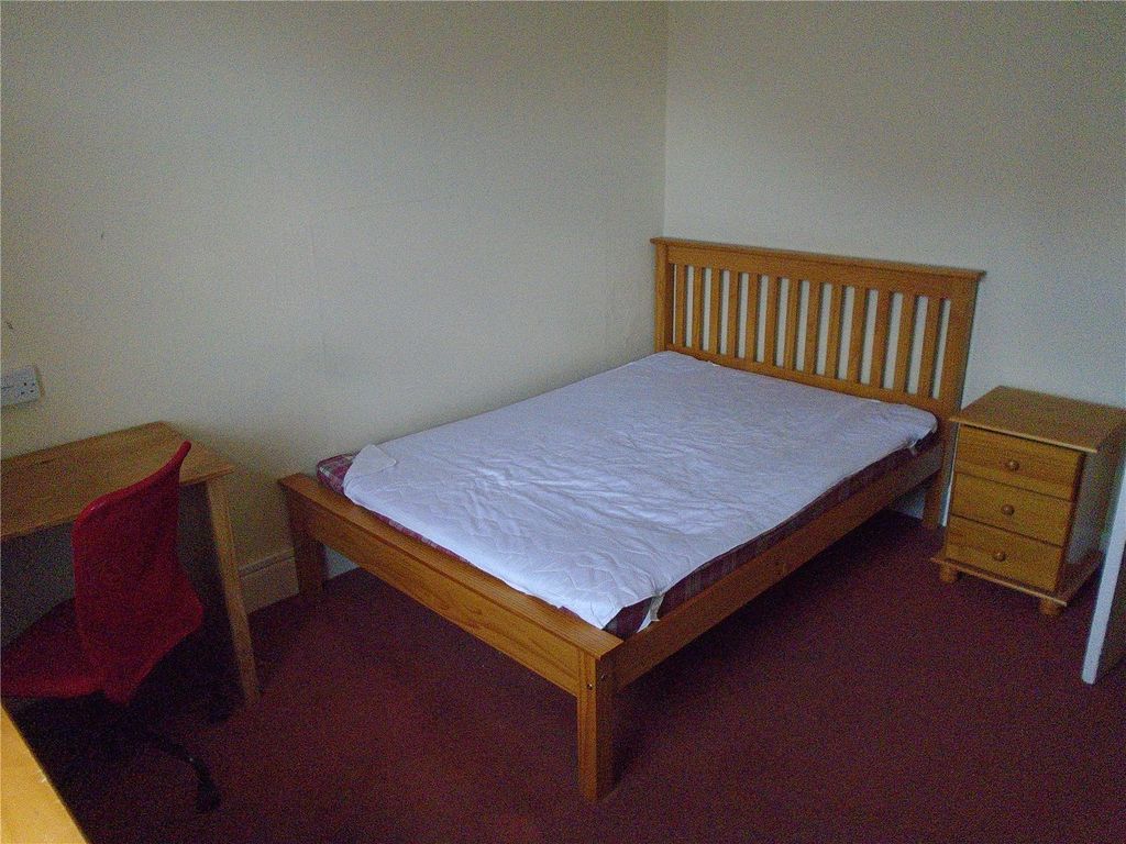 Property photo 3 of 13 Picture No. 04