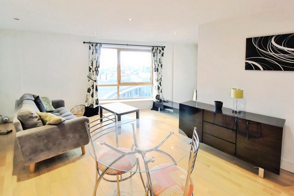 Property photo 2 of 10 Picture No. 28