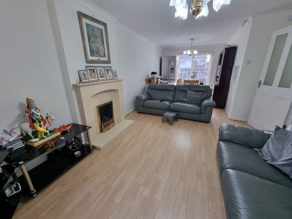 Property photo 2 of 10 Photograph 2