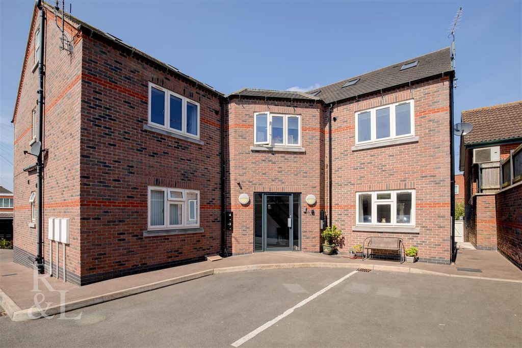 Property photo 1 of 17 Export-15.Jpg