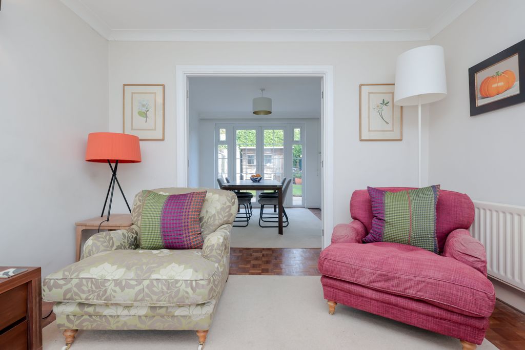 Property photo 3 of 17 20251022-R6M_8100