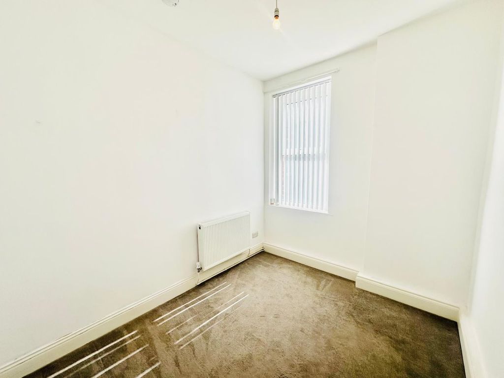 Property photo 3 of 9 Gallery
