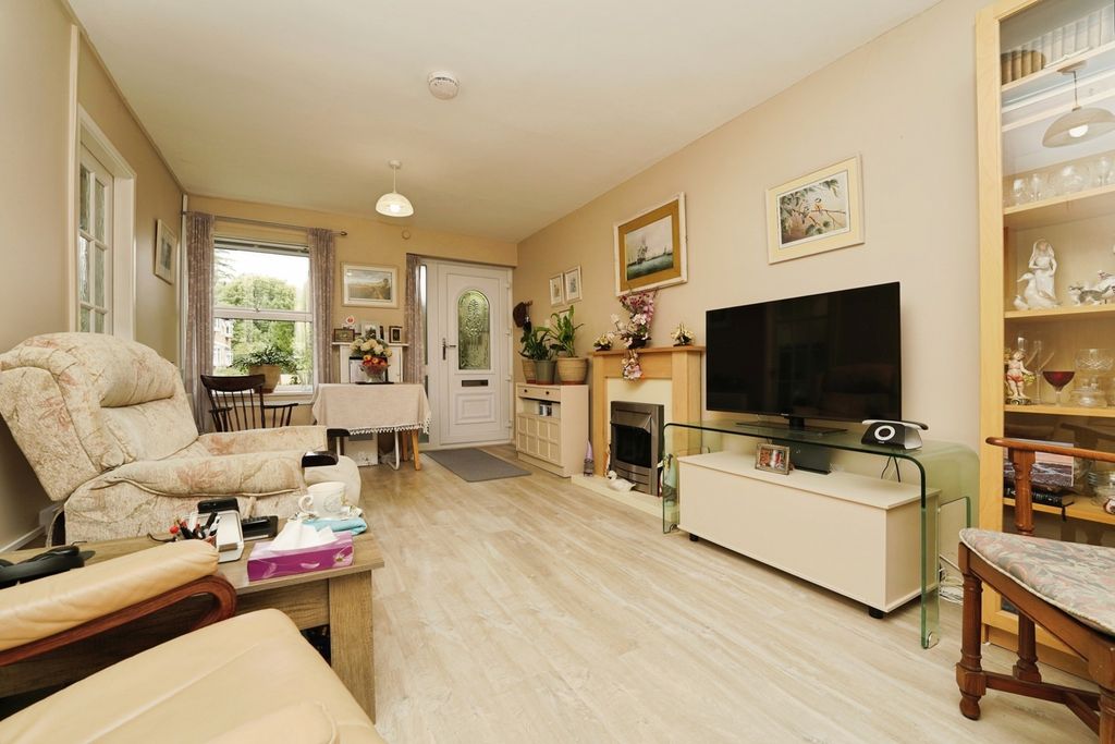 Property photo 2 of 8 Pbox-Img.Jpg