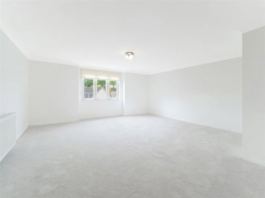 Property photo 2 of 16 Picture No. 04