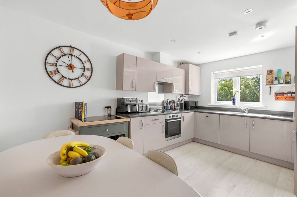 Property photo 3 of 17 Kitchen/Diner