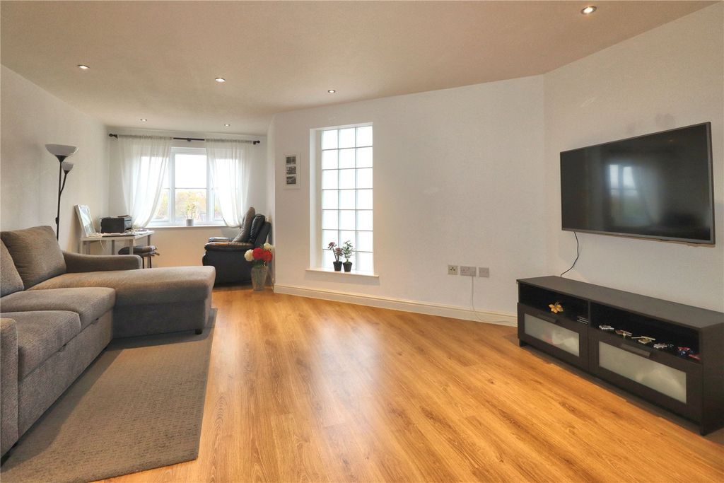 Property photo 1 of 10 Picture No. 06