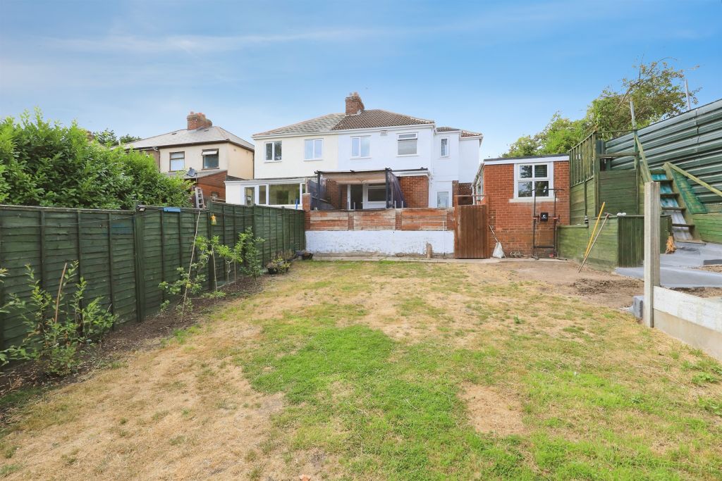 Property photo 2 of 20