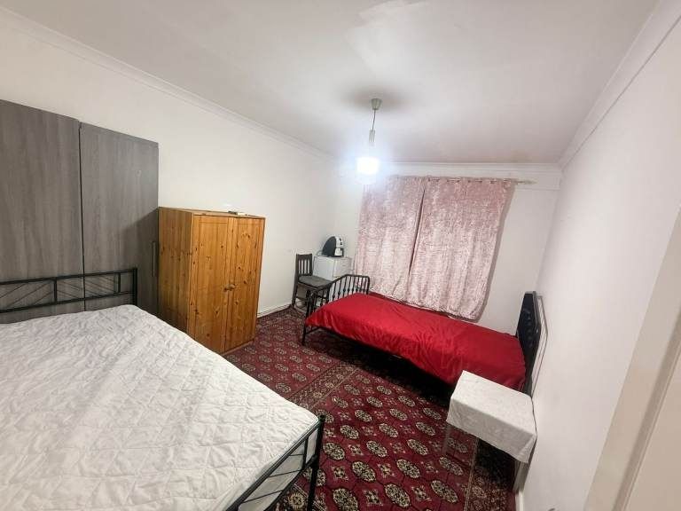 Property photo 1 of 2