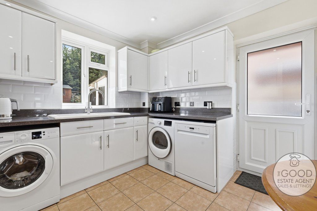 Property photo 3 of 20