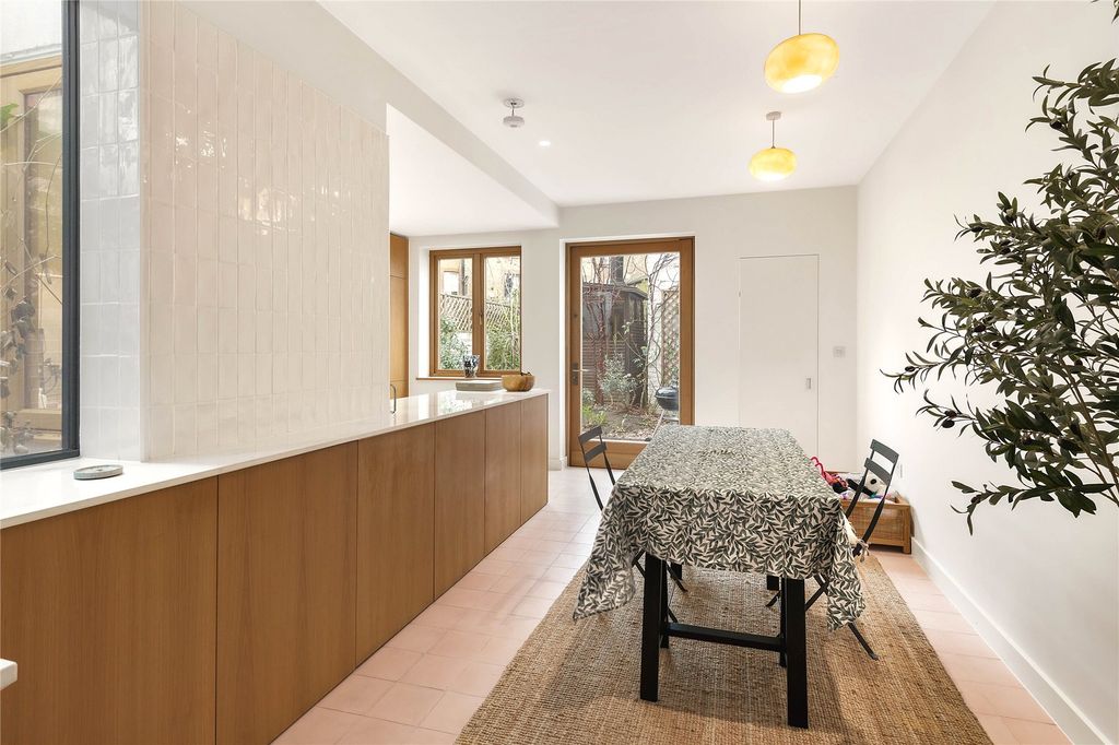 Property photo 3 of 11 Picture No. 04