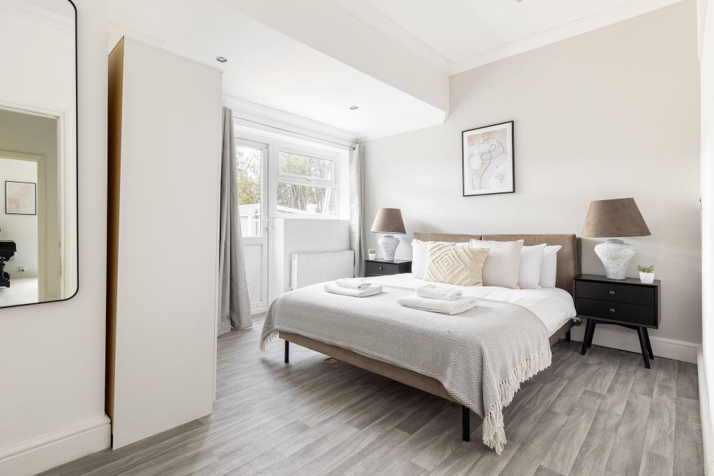 Property photo 3 of 26 Bedroom