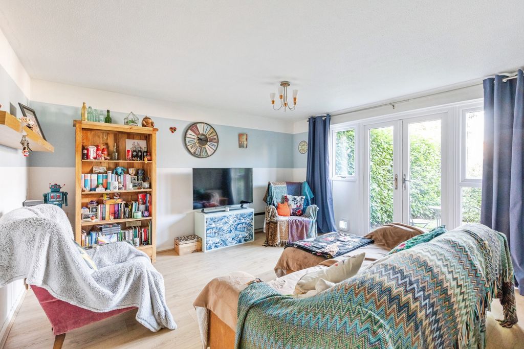 Property photo 3 of 13 Living Room