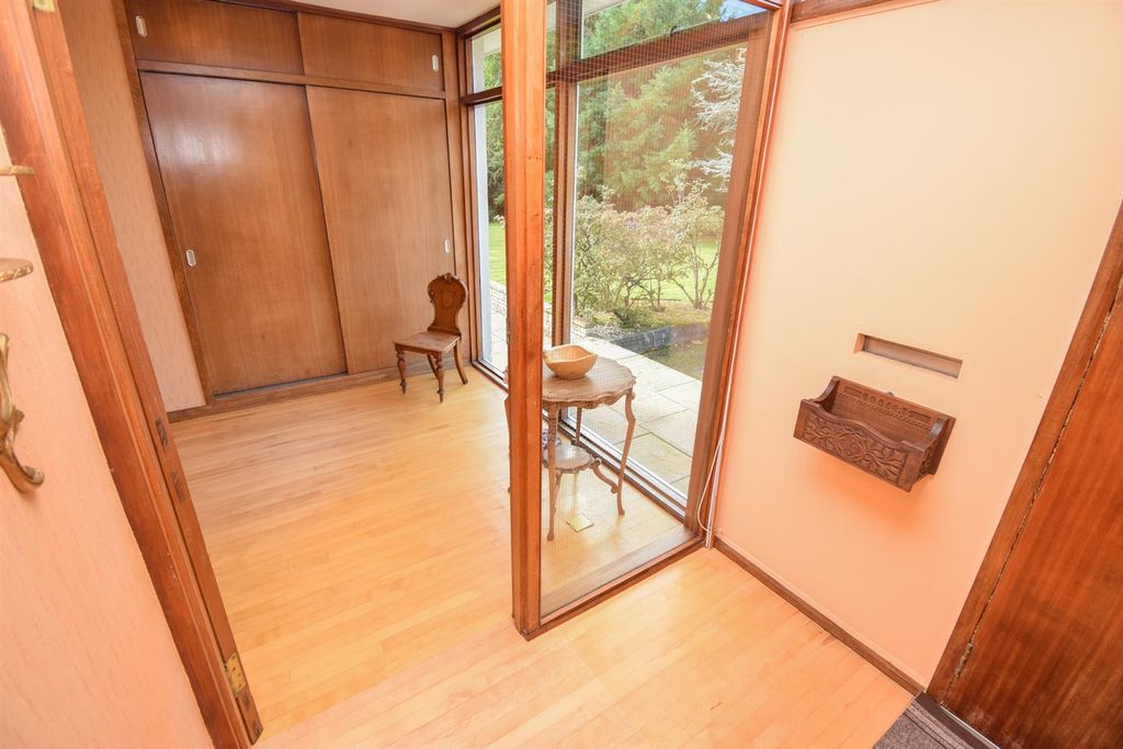 Property photo 3 of 69 Entrance Vestibule.Jpg