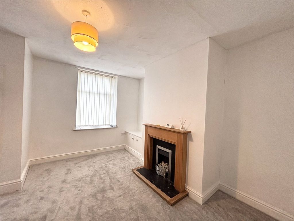 Property photo 3 of 14 Picture No. 32