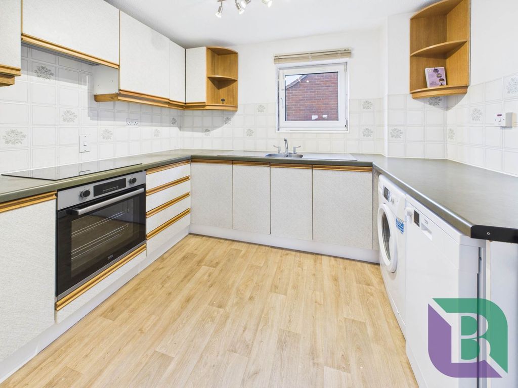 Property photo 3 of 12