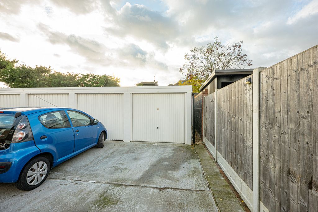 Property photo 3 of 15