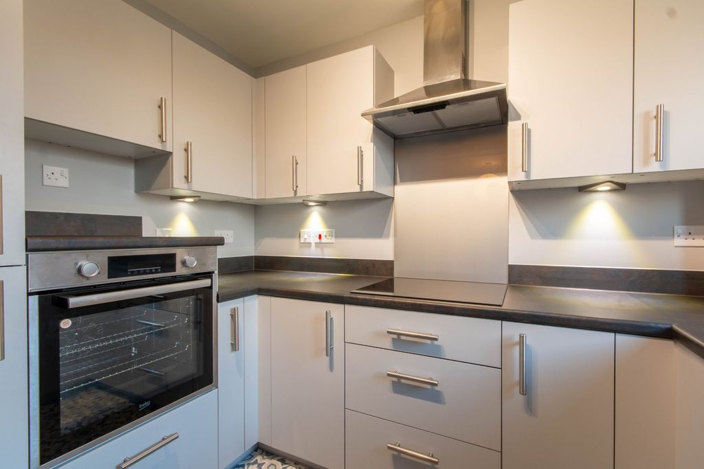 Property photo 3 of 11 Picture No. 17