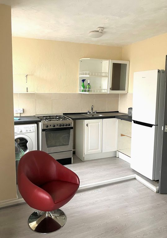 Property photo 2 of 5