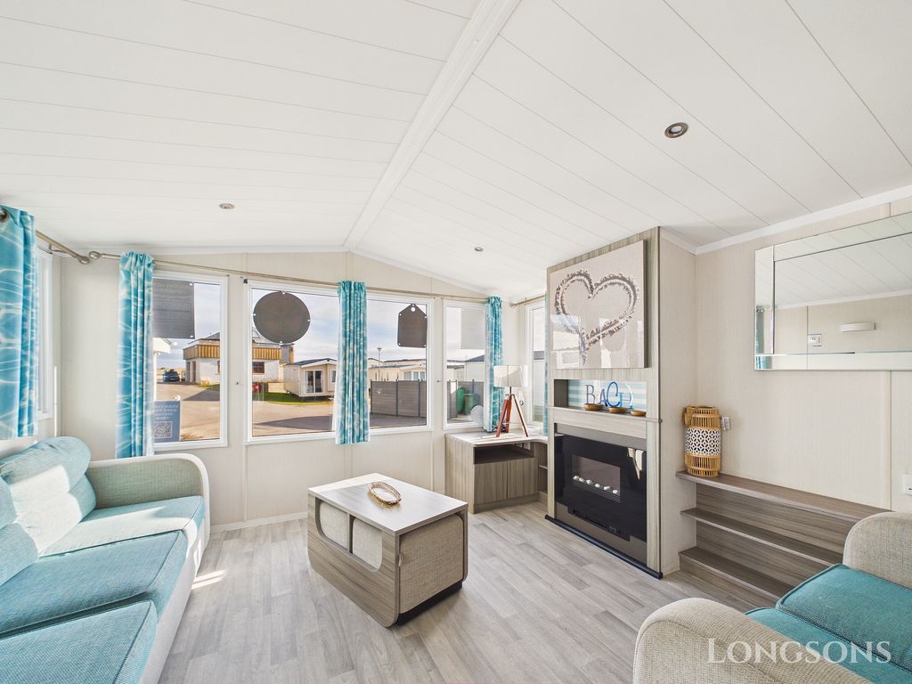 Property photo 2 of 13 Cam02173G0 Pr0352 Still059