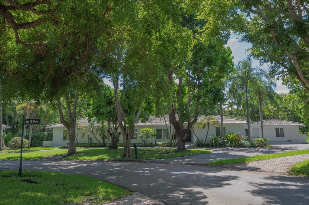 Property photo 1 of 4