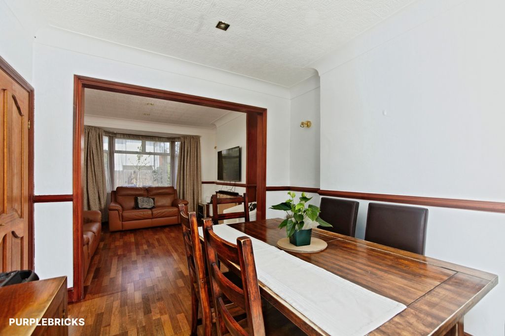 Property photo 3 of 17 Reception Room