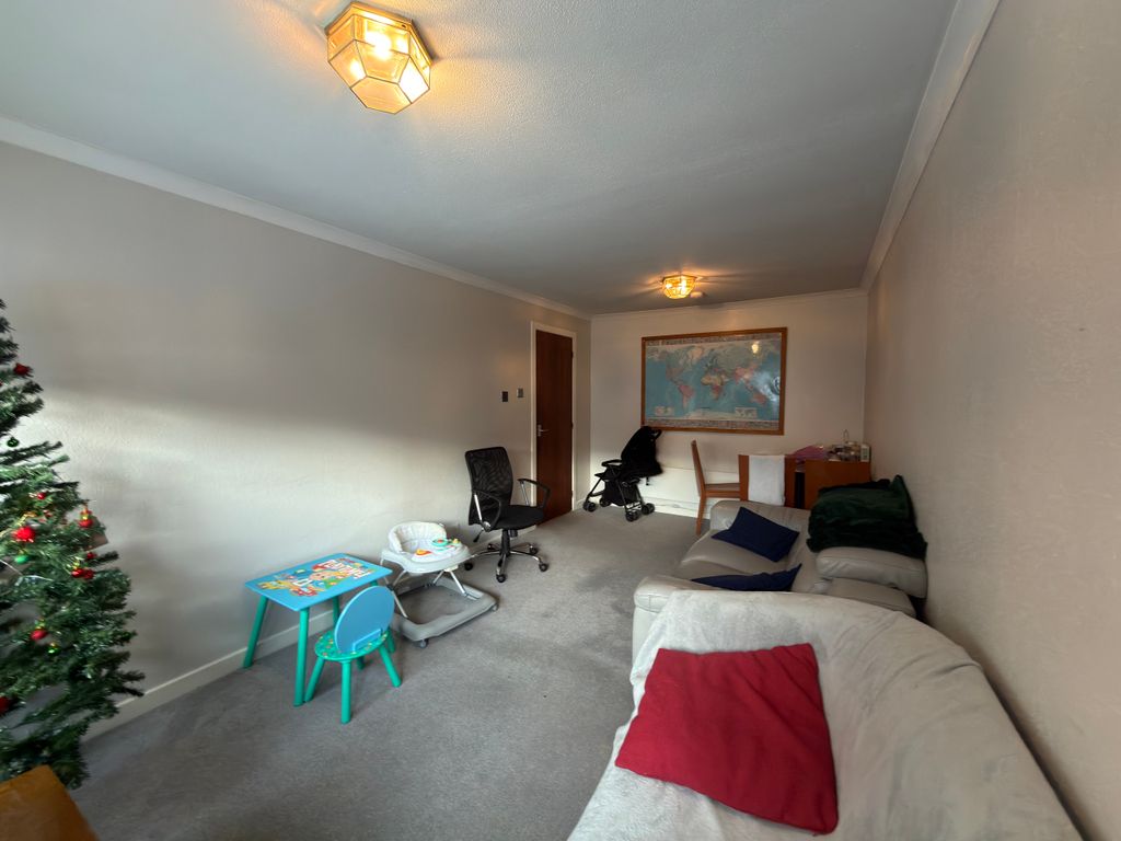 Property photo 3 of 14 3.Jpeg