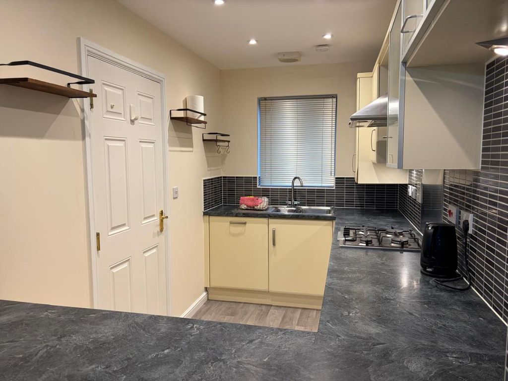 Property photo 2 of 9 33 Horsley Road Kitchen.Jpeg