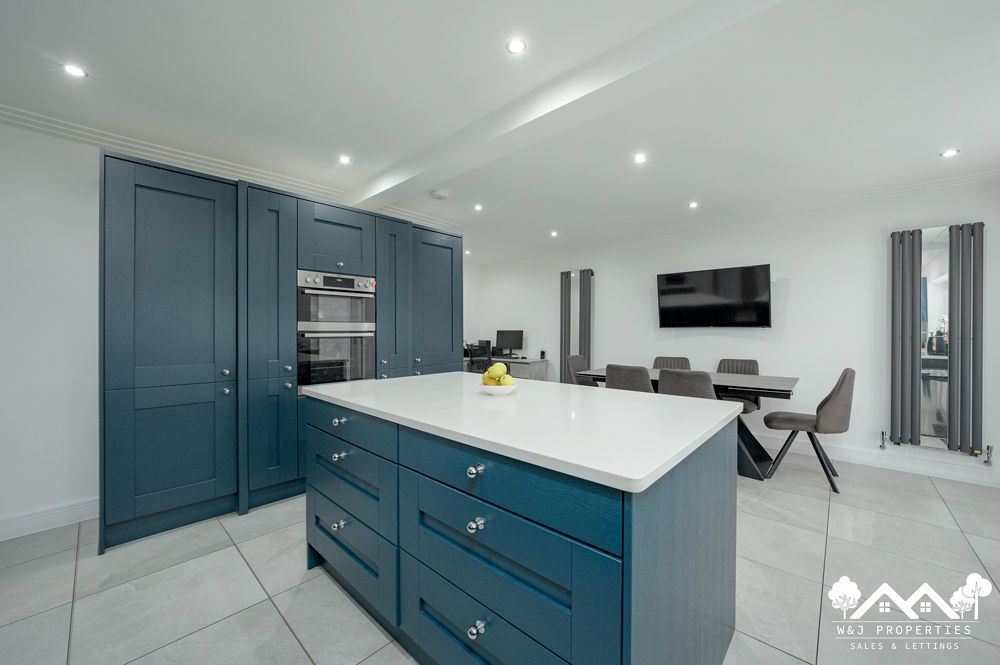 Property photo 3 of 33