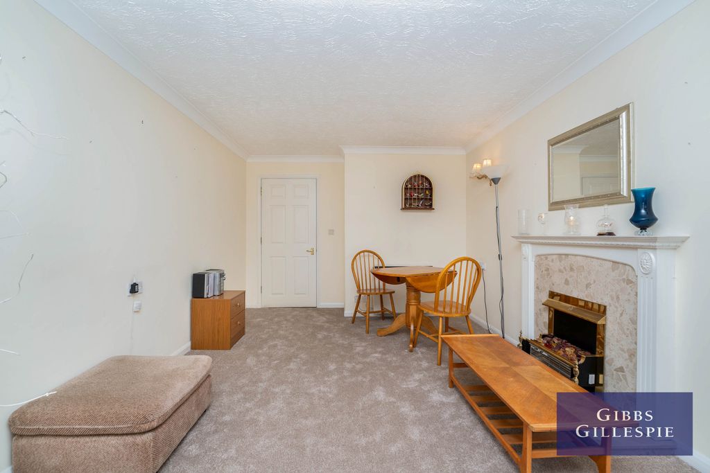 Property photo 2 of 11 2